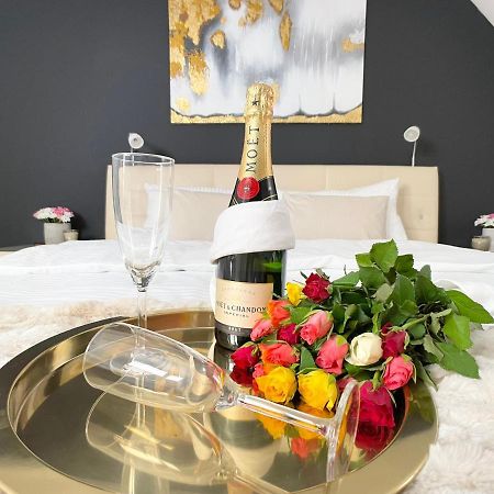 M-Style 04 Apartment Mit Balkon Und Gasgrill, 24H Self-Check-In, Free Parking, Netflix Nuremberg Ngoại thất bức ảnh