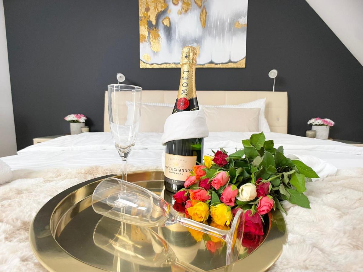 M-Style 04 Apartment Mit Balkon Und Gasgrill, 24H Self-Check-In, Free Parking, Netflix Nuremberg Ngoại thất bức ảnh