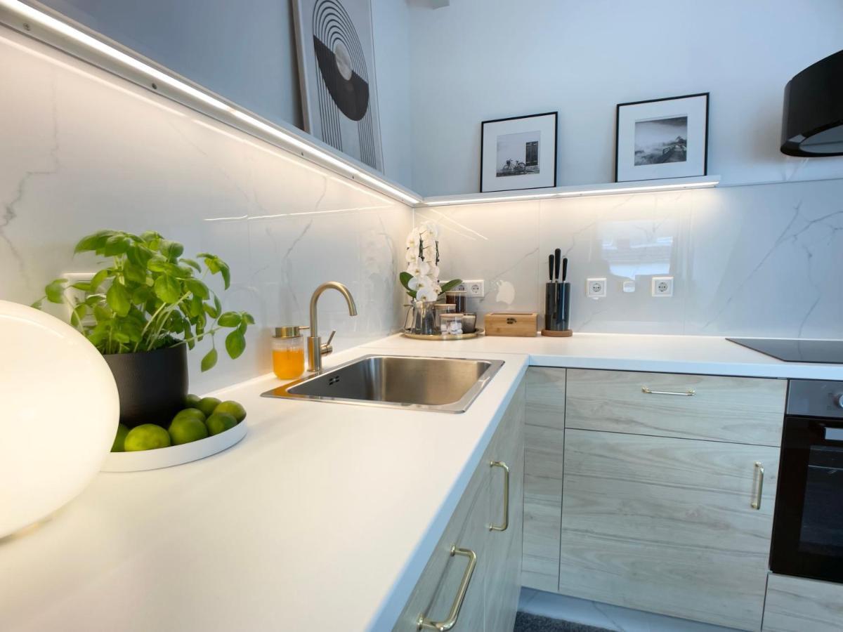 M-Style 04 Apartment Mit Balkon Und Gasgrill, 24H Self-Check-In, Free Parking, Netflix Nuremberg Ngoại thất bức ảnh